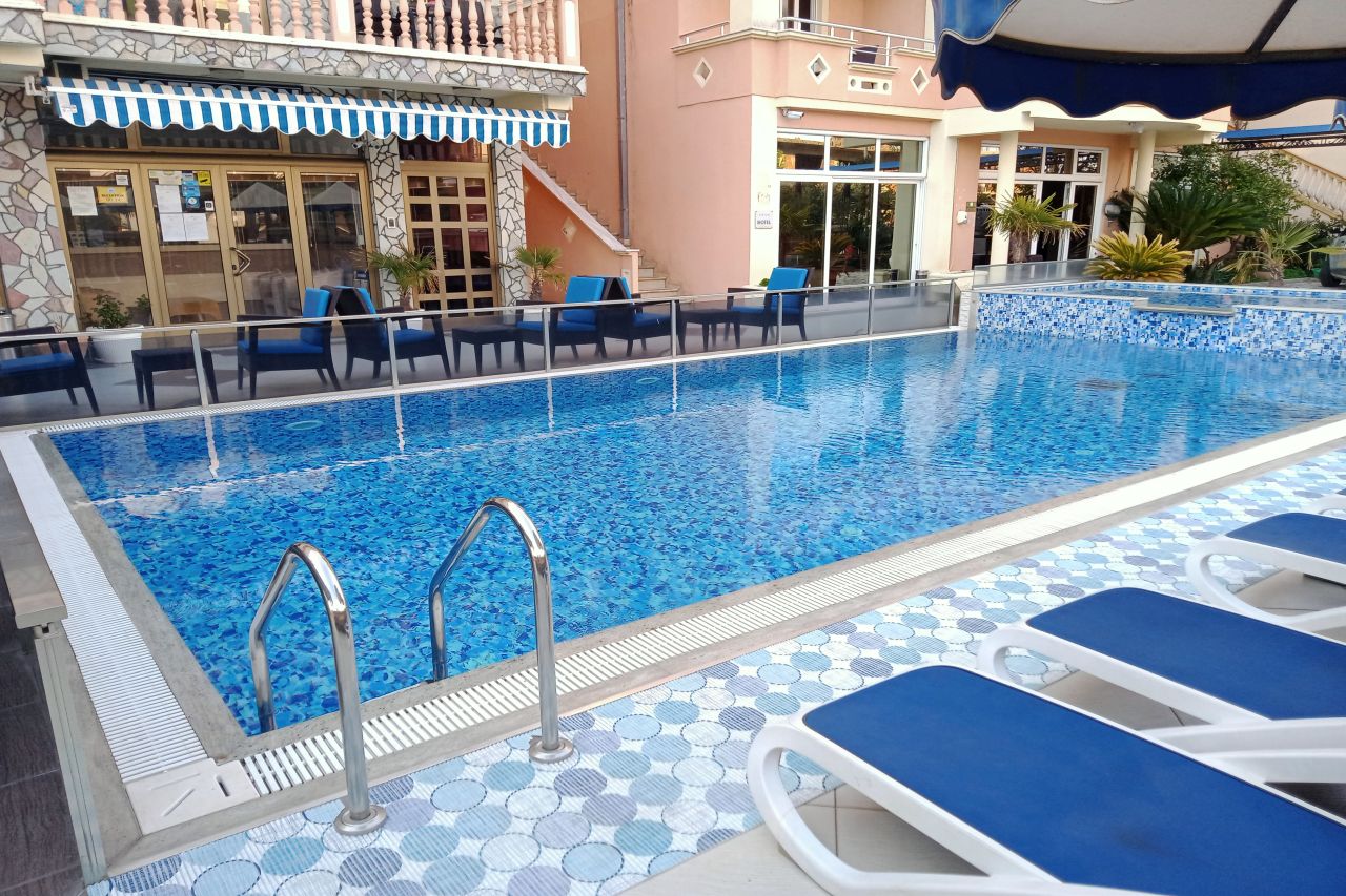 Hotel Primafila (Ulcinj) - wczasy