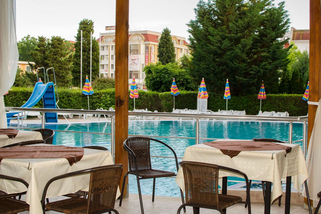 Hotel Palma (Słoneczny Brzeg) - wczasy