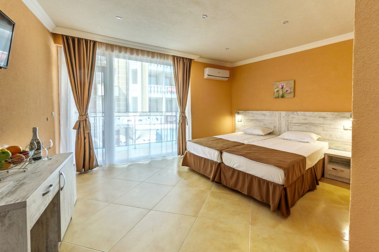 Hotel Riva Park (Słoneczny Brzeg) - wczasy