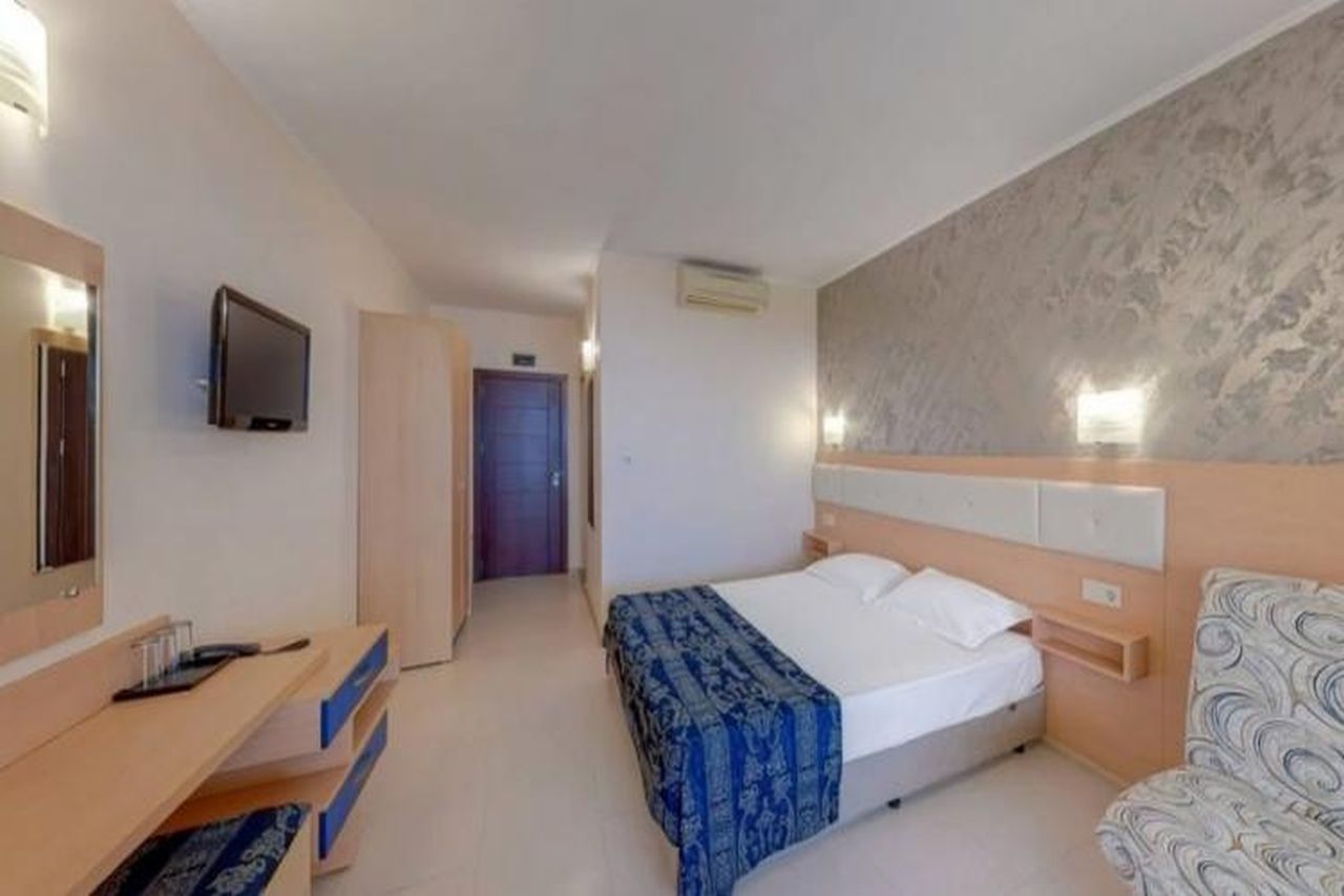 Hotel Blue Bay (Sł. Brzeg) - wczasy