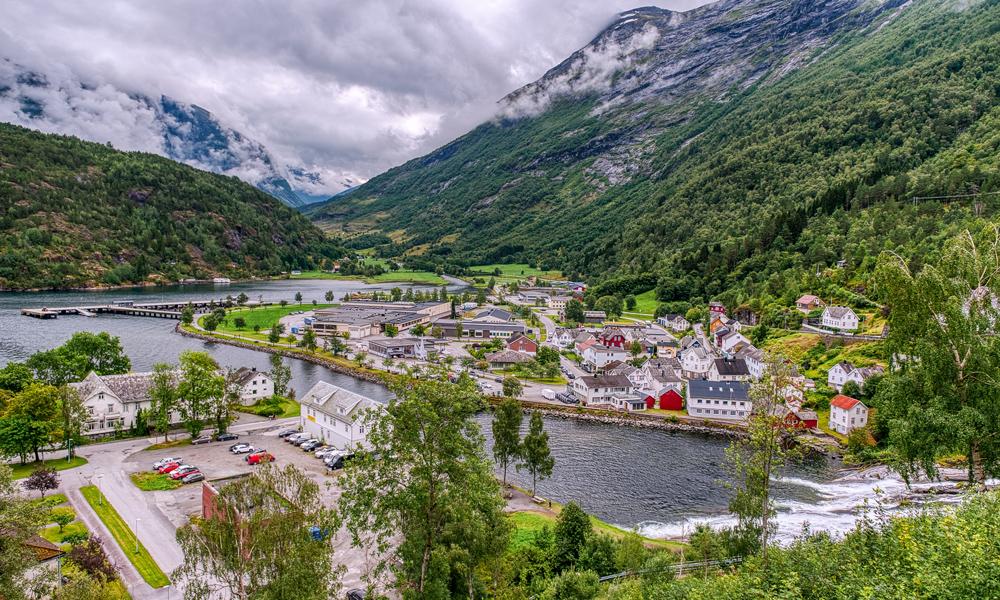 Rejs po Fiordach Norweskich z Polskim pilotem  - kabina z oknem classic