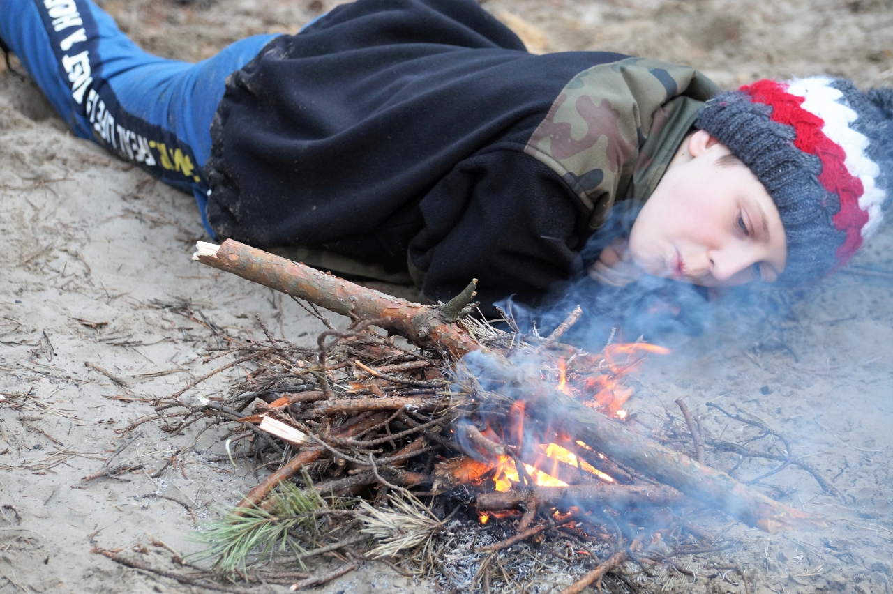 Zimowa Kolonia z Elementami Survivalu