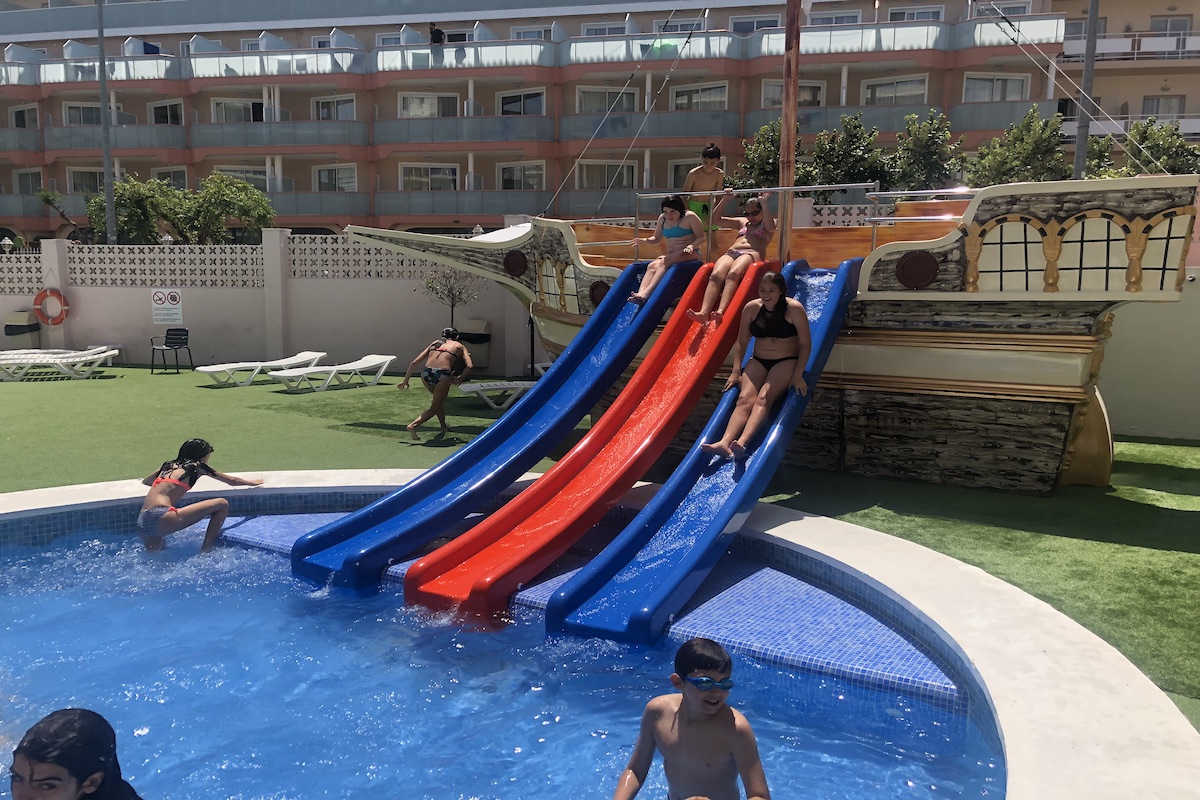 [Obóz młodzieżowy] DISNEYLAND i Lloret 13-19
