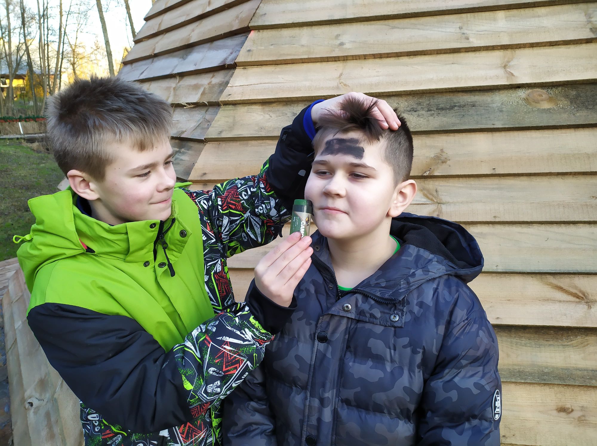 Zimowa Kolonia z Elementami Survivalu